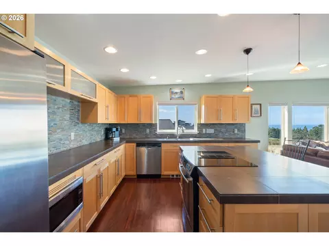 Kitchen - 175 Crescent St, Oceanside, OR 97134 photo 2 of 6