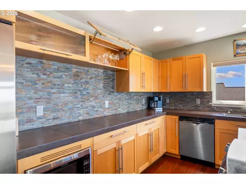 Kitchen - 175 Crescent St, Oceanside, OR 97134 photo 5 of 6