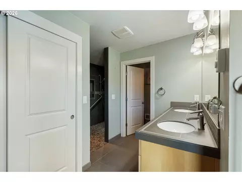 Bath - 175 Crescent St, Oceanside, OR 97134 photo 1 of 5