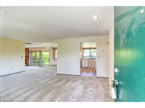 Entry Way - 4523 SW Perkins Ave, Pendleton, OR 97801 photo 1 of 1