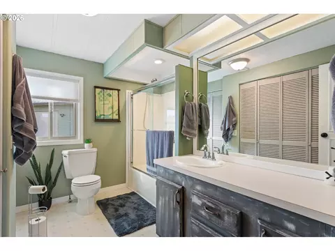 Bath - 27671 Bumpy Rd, John Day, OR 97845 photo 1 of 2