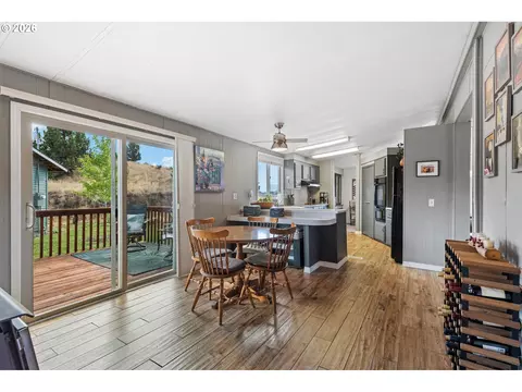 Dining - 27671 Bumpy Rd, John Day, OR 97845 photo 5 of 5