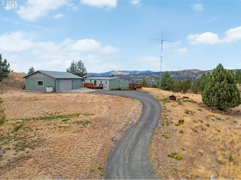 Exterior - 27671 Bumpy Rd, John Day, OR 97845 photo 3 of 7