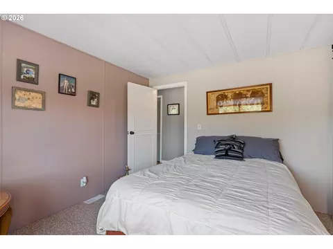Bedroom - 27671 Bumpy Rd, John Day, OR 97845 photo 3 of 3