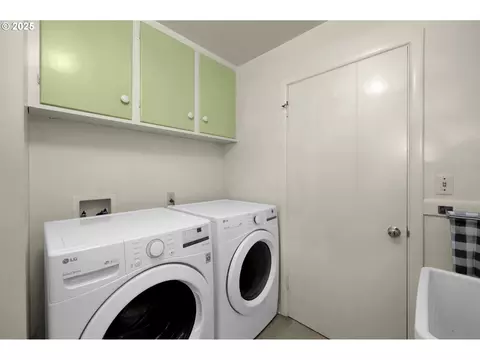 Other - 820 Lariat Dr, Eugene, OR 97401 photo 5 of 6