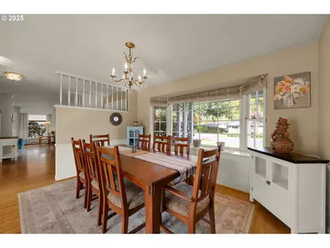 Dining - 820 Lariat Dr, Eugene, OR 97401 photo 1 of 3