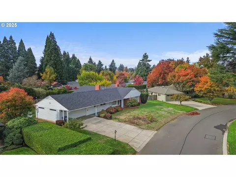 View/Area - 820 Lariat Dr, Eugene, OR 97401 photo 1 of 4