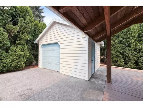 Exterior - 36300 Yocum Loop, Sandy, OR 97055 photo 16 of 27