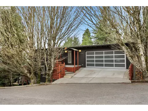3049 SW 36th Ave, Portland, OR 97221
