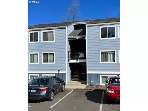 47 Eagle Crest Dr #11, Lake Oswego, OR 97035