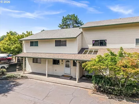 627 N Hayden Bay Dr #14, Portland, OR 97217
