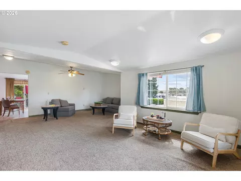 Living - 2522 SW Marshall Ave, Pendleton, OR 97801 photo 1 of 5