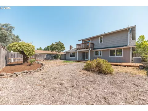 Exterior - 3759 Keeler Ave, Eugene, OR 97401 photo 8 of 9