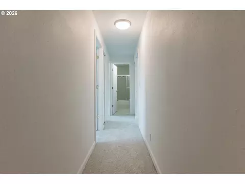 Entry Way - 3759 Keeler Ave, Eugene, OR 97401 photo 4 of 4