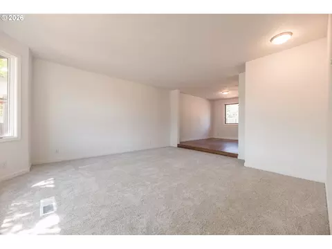 Living - 3759 Keeler Ave, Eugene, OR 97401 photo 1 of 9