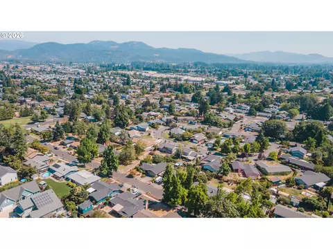 View/Area - 3759 Keeler Ave, Eugene, OR 97401 photo 1 of 4