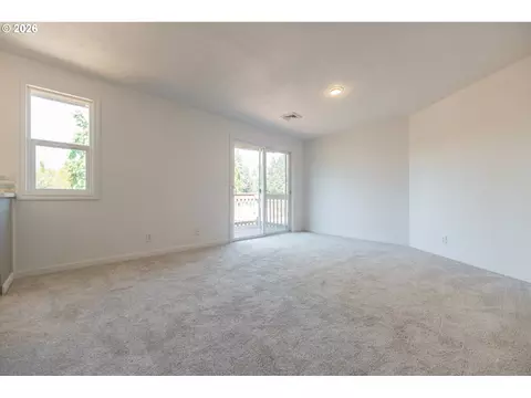 Living - 3759 Keeler Ave, Eugene, OR 97401 photo 9 of 9