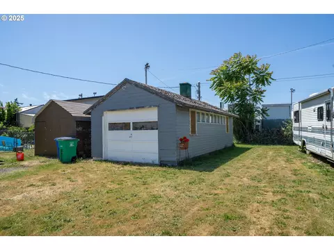 6831 SE 83rd Ave #22, Portland, OR 97266
