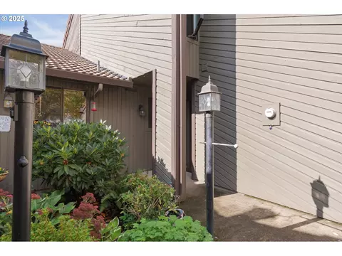 13802 NW 10th Ct, Vancouver, WA 98685