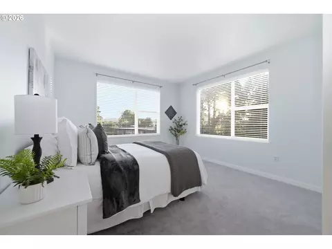 Bedroom - 347 Rustic Pl #26, Eugene, OR 97401 photo 1 of 5