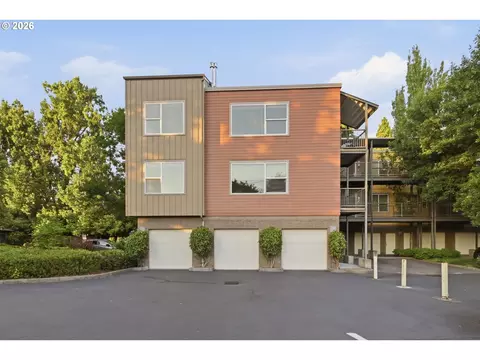 Exterior - 347 Rustic Pl #26, Eugene, OR 97401 photo 4 of 10