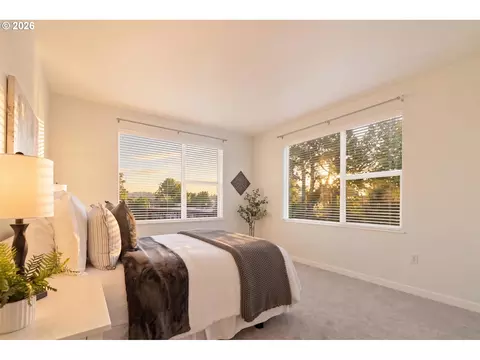 Bedroom - 347 Rustic Pl #26, Eugene, OR 97401 photo 2 of 5