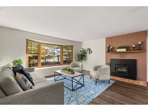 Living - 105 W 35th Pl, Eugene, OR 97405 photo 1 of 3