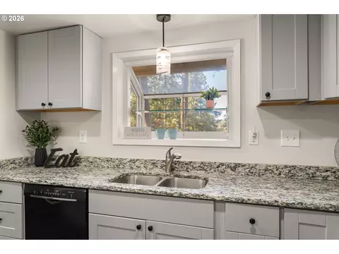 Kitchen - 105 W 35th Pl, Eugene, OR 97405 photo 3 of 3