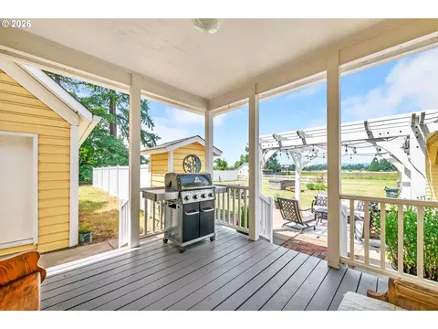 Exterior - 34671 Matthews Rd, Eugene, OR 97405 photo 5 of 11