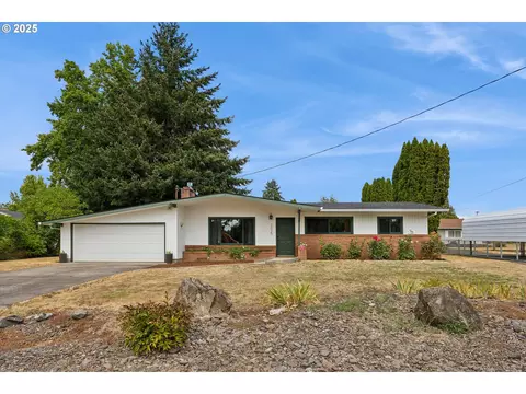 3025 18th Ave, Forest Grove, OR 97116