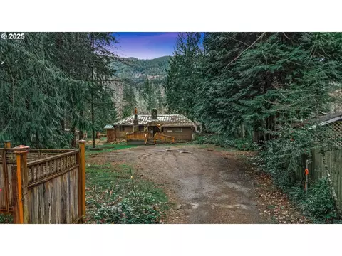 66561 E Mountain Air Dr, Welches, OR 97067