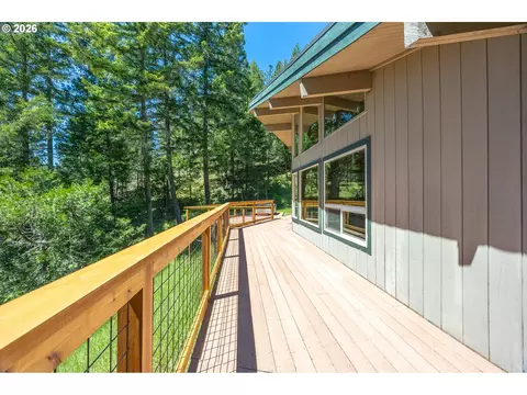 Exterior - 5424 Little River Rd, Glide, OR 97443 photo 7 of 10