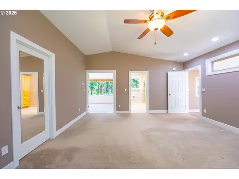 Bedroom - 5424 Little River Rd, Glide, OR 97443 photo 2 of 6