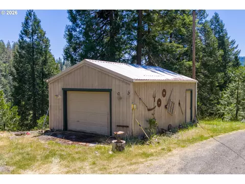 Exterior - 5424 Little River Rd, Glide, OR 97443 photo 9 of 10