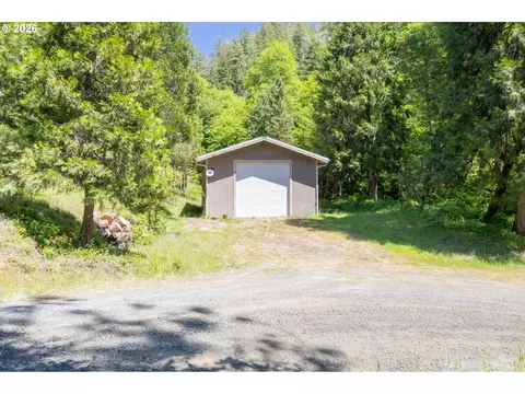 Exterior - 5424 Little River Rd, Glide, OR 97443 photo 10 of 10