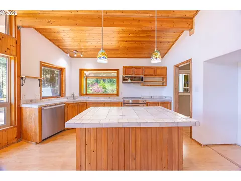 Kitchen - 5424 Little River Rd, Glide, OR 97443 photo 1 of 1