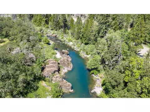 View/Area - 5424 Little River Rd, Glide, OR 97443 photo 6 of 7