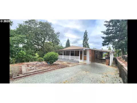 711 Plin St, Myrtle Creek, OR 97457