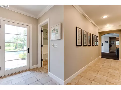 Entry Way - 2030 W 34th Ave, Eugene, OR 97405 photo 5 of 5