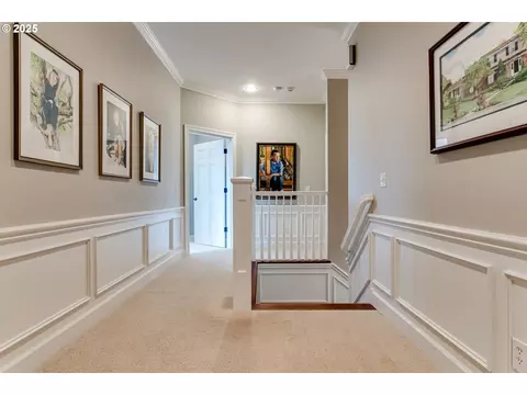 Entry Way - 2030 W 34th Ave, Eugene, OR 97405 photo 4 of 5