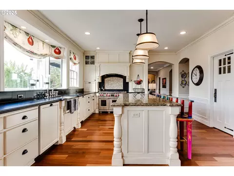 Kitchen - 2030 W 34th Ave, Eugene, OR 97405 photo 2 of 3