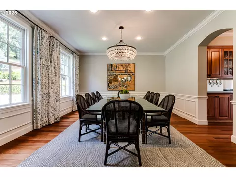 Dining - 2030 W 34th Ave, Eugene, OR 97405 photo 1 of 4
