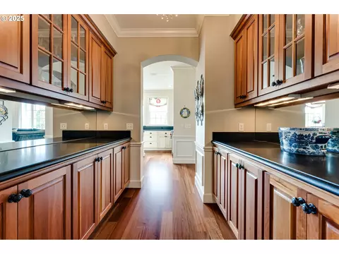 Kitchen - 2030 W 34th Ave, Eugene, OR 97405 photo 1 of 3