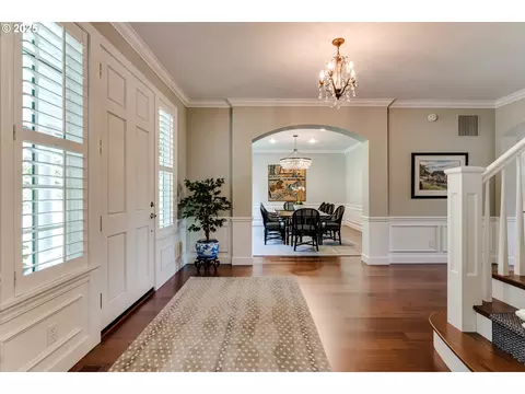 Entry Way - 2030 W 34th Ave, Eugene, OR 97405 photo 2 of 5