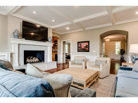 Living - 2030 W 34th Ave, Eugene, OR 97405 photo 1 of 3
