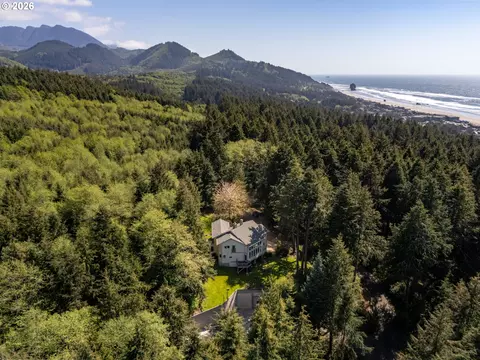 545 Bartel Rd, Cannon Beach, OR 97110