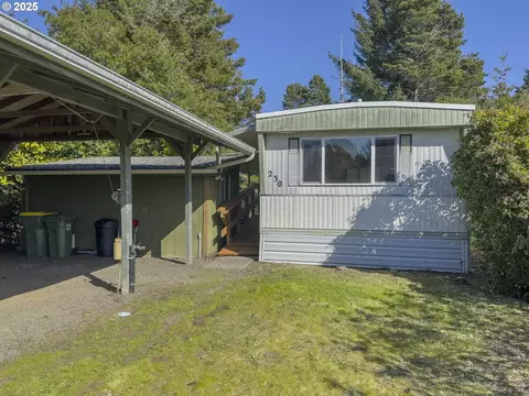 1600 Rhododendron Dr #230, Florence, OR 97439