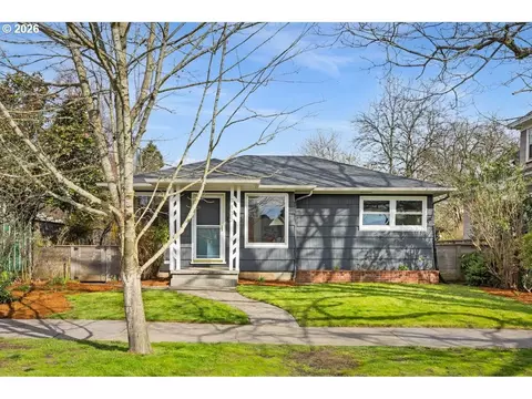 7835 SE Salmon St, Portland, OR 97215