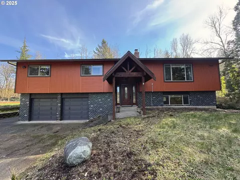 15400 SE Barlow Ct, Damascus, OR 97089