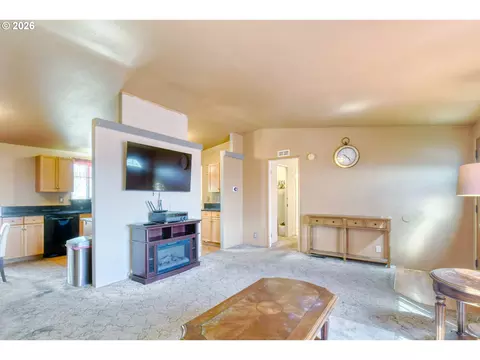 3022 SW River View Dr, Pendleton, OR 97801 photo 3
